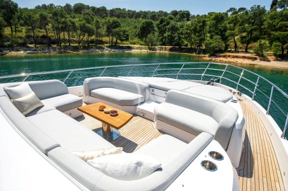 PREWI sundeck lounge area