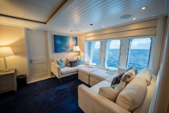 Master Lounge