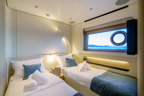 Twin cabin