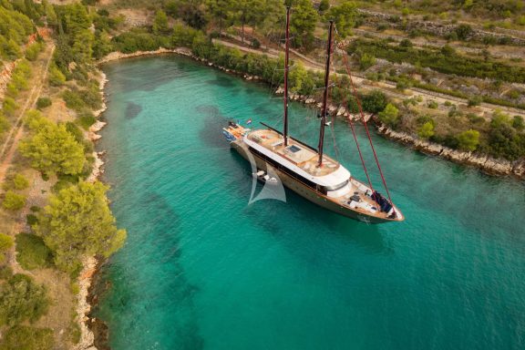 Anetta anchored in a Bay