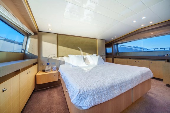 Image of IVA yacht #28