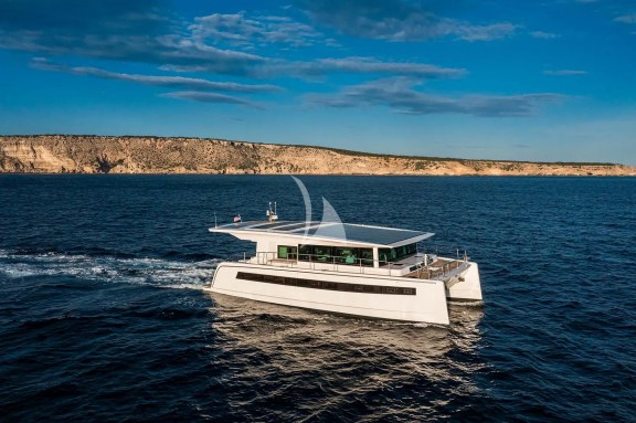 Image of SILENT DREAM yacht #24