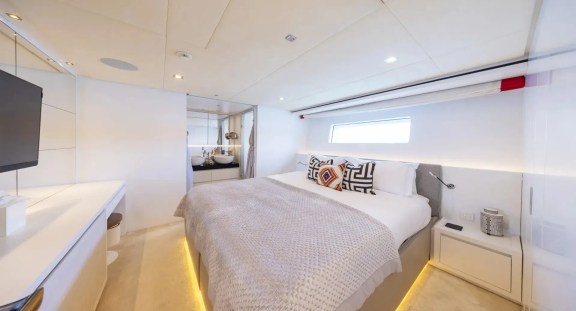 Image of ZULU 3 yacht #25