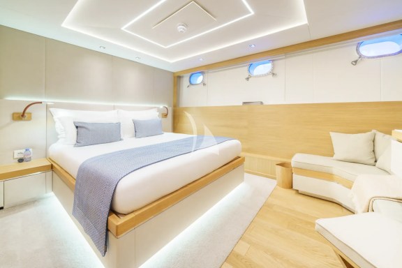 Double Cabin