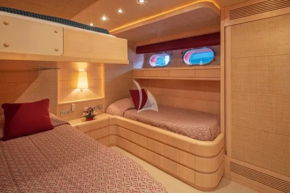 Twin cabin II