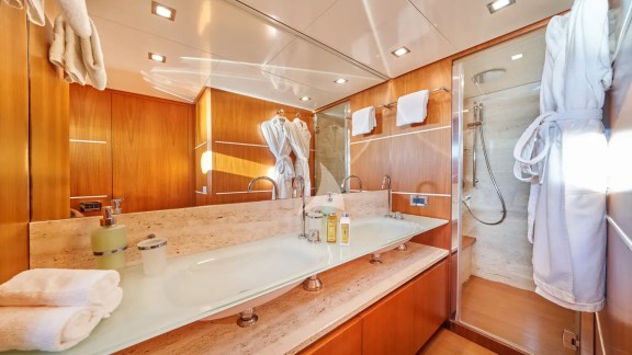 Image of KARISMA yacht #33