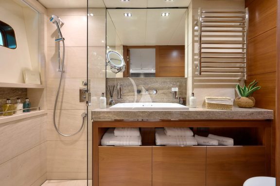 VIP Double bathroom