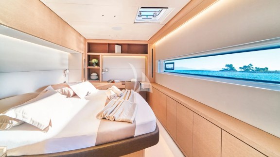 Image of AMADA MIA yacht #17