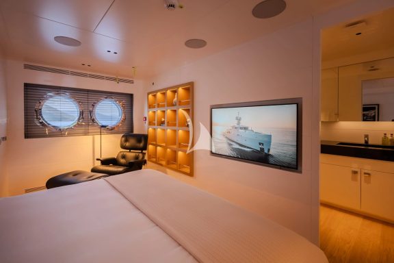 Carmen’s Master Cabin, Main Deck