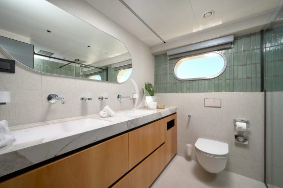 VIP cabin en suite