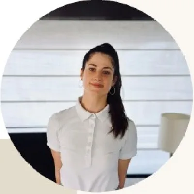 Stewardess Nika Laginja