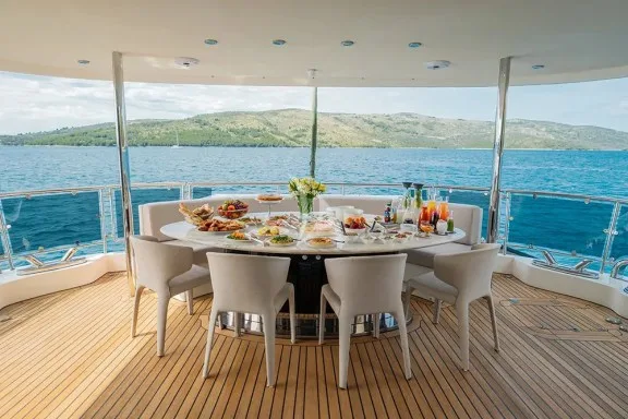 DREAM outdoor dining area
