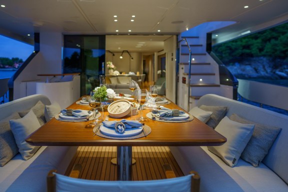 Image of VIVA II yacht #30