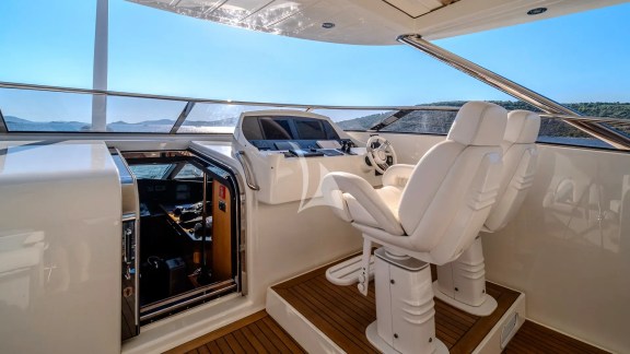 Arago Command Station Sun deck