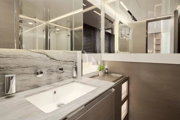 Master cabin en suite