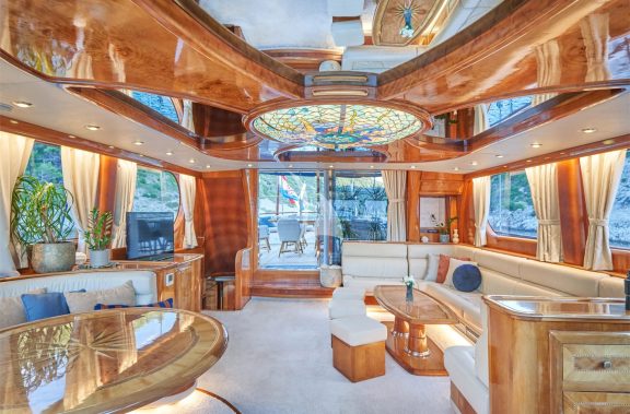 Image of LOTUS yacht #12