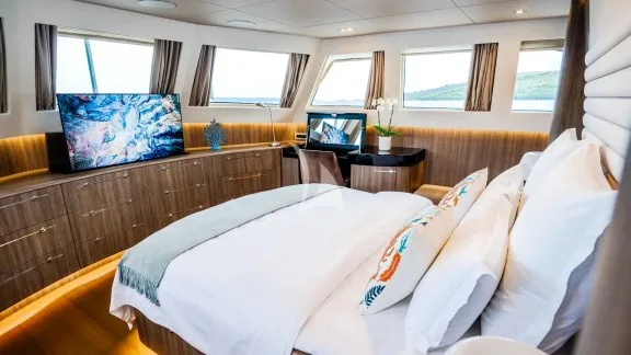 DREAM master cabin