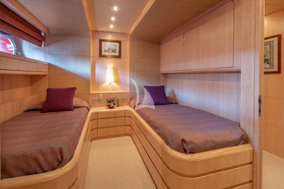 Twin cabin