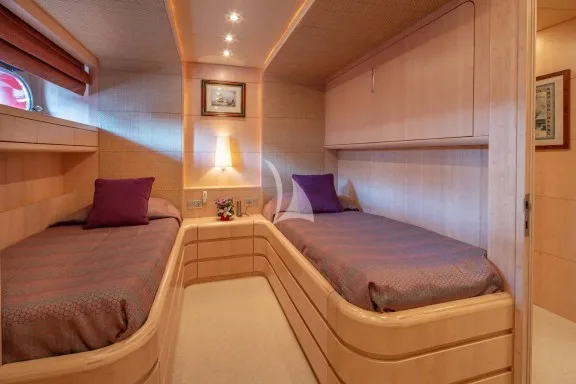 Twin cabin