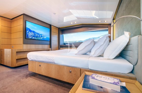 Image of IVA yacht #24