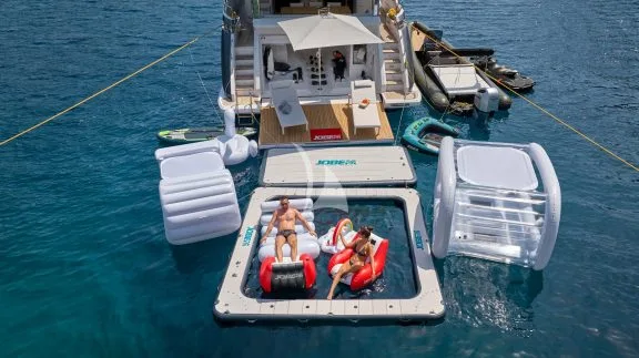 Image of ALUMINIA TOO yacht #33