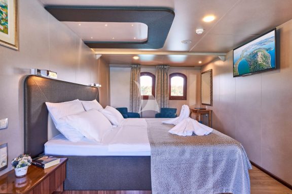 CASABLANCA double cabin