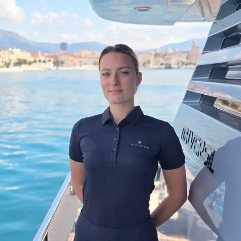 Crew of PHANTOM|Lucija Kamenjarin — Hostess