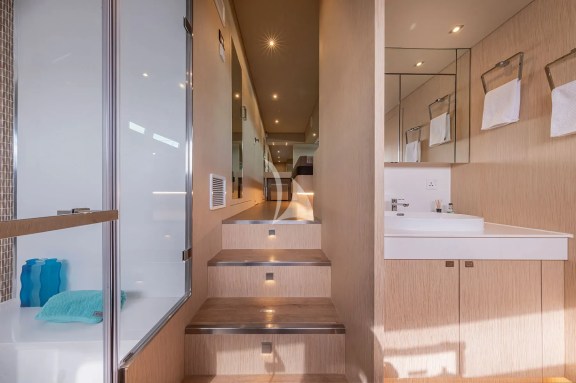 Image of SILENT DREAM yacht #39