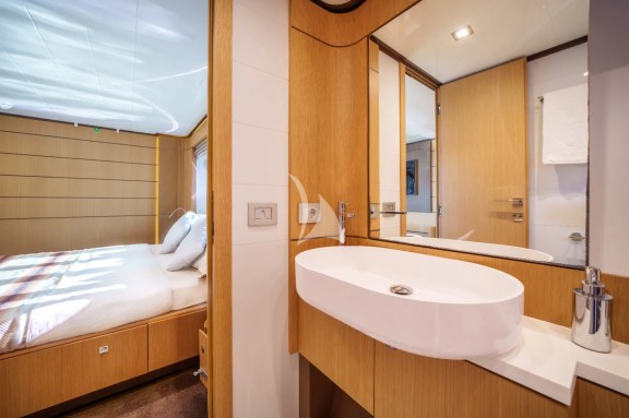 Image of IVA yacht #31