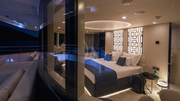 Image of BLACK SWAN yacht #7