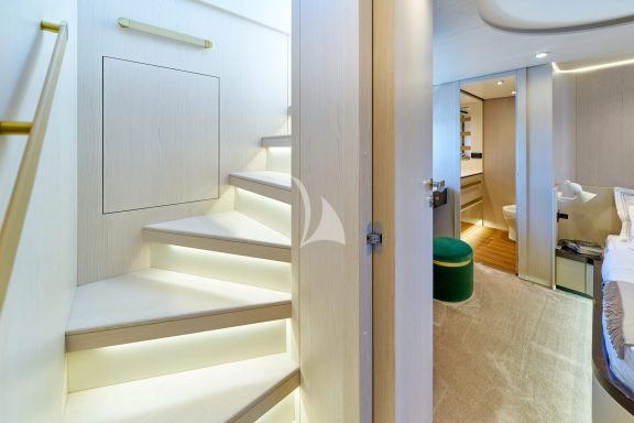 Image of VIVA yacht #16