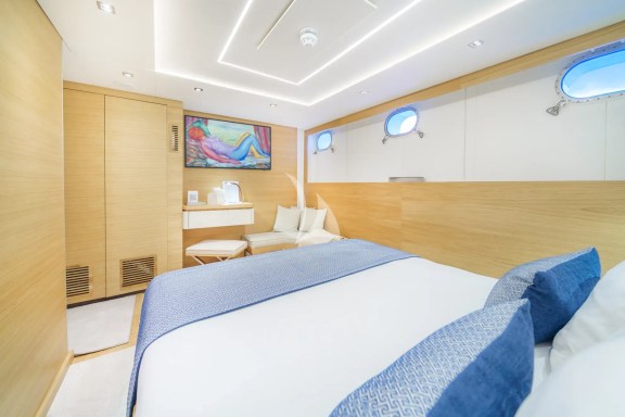 Double Cabin