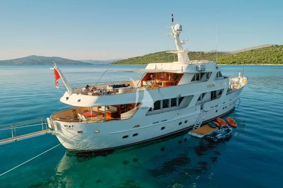 Exterior starboard