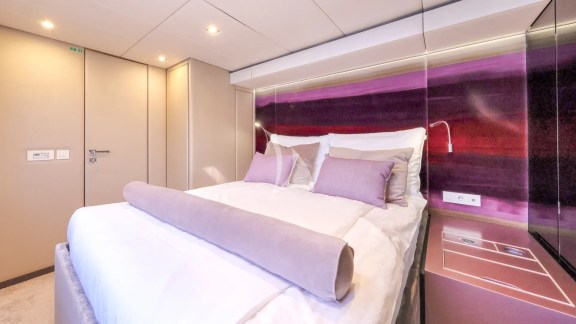 Double cabin
