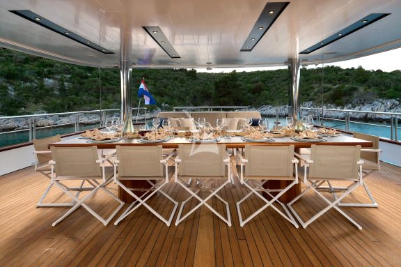 Image of MARALLURE yacht #26