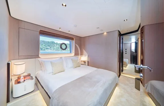 VIP guest cabin
