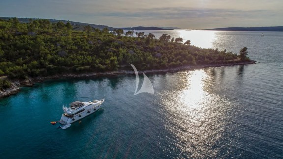 Image of JANTAR yacht #25