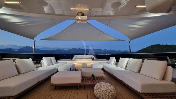 Image of BLACK SWAN yacht #51
