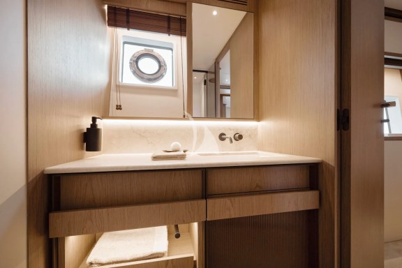 Image of BALANCE yacht #30