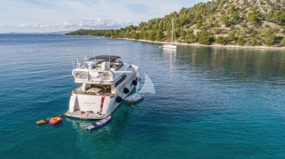 Image of JANTAR yacht #23
