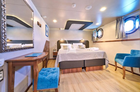 CASABLANCA twin cabin overview