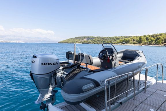 Image of ARTISAN yacht #9