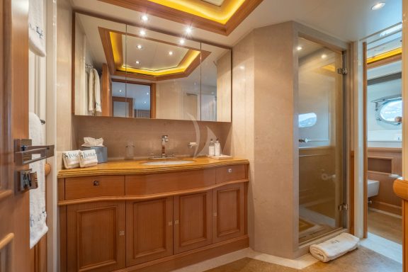 Double cabin ensuite bathroom