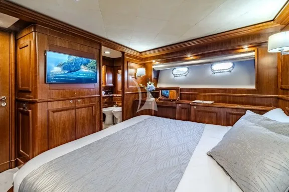 Double cabin view
