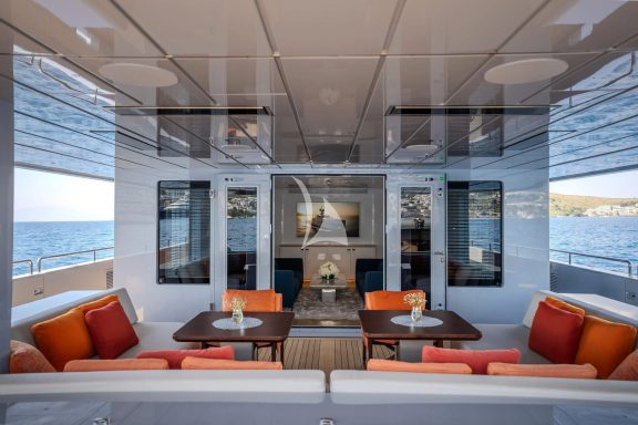 Carment's U-shape Lounge Aft Deck