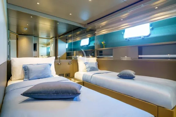 Twin cabin