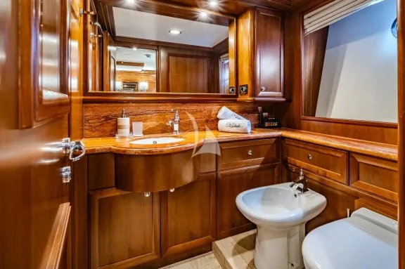 Twin cabin ensuite