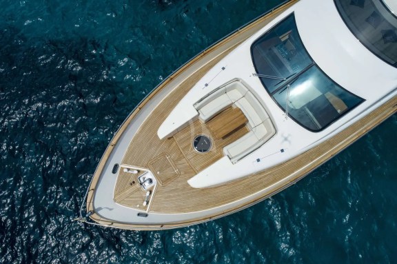 Image of SALT yacht #3