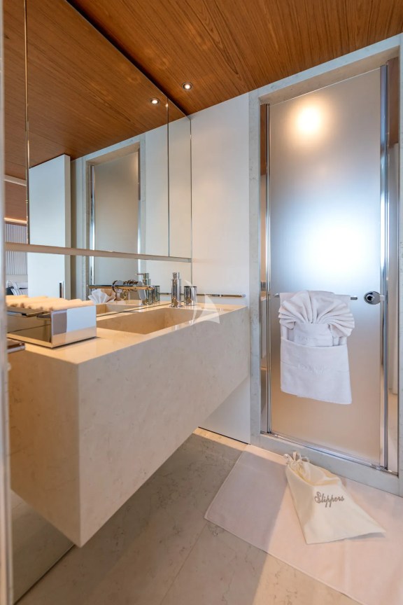 Master cabin en suite bathroom