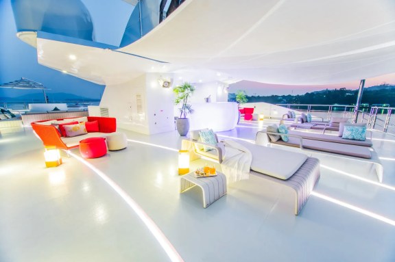 Sun deck